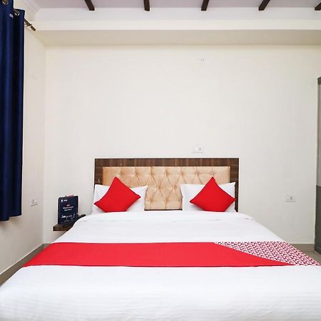 Oyo Flagship 28755 Hotel 9 Palm Rājpur Exteriör bild